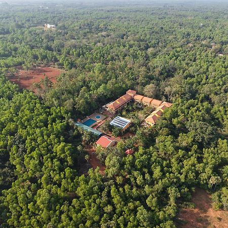فندق Auro Wellness Castle بونديتْشيري المظهر الخارجي الصورة