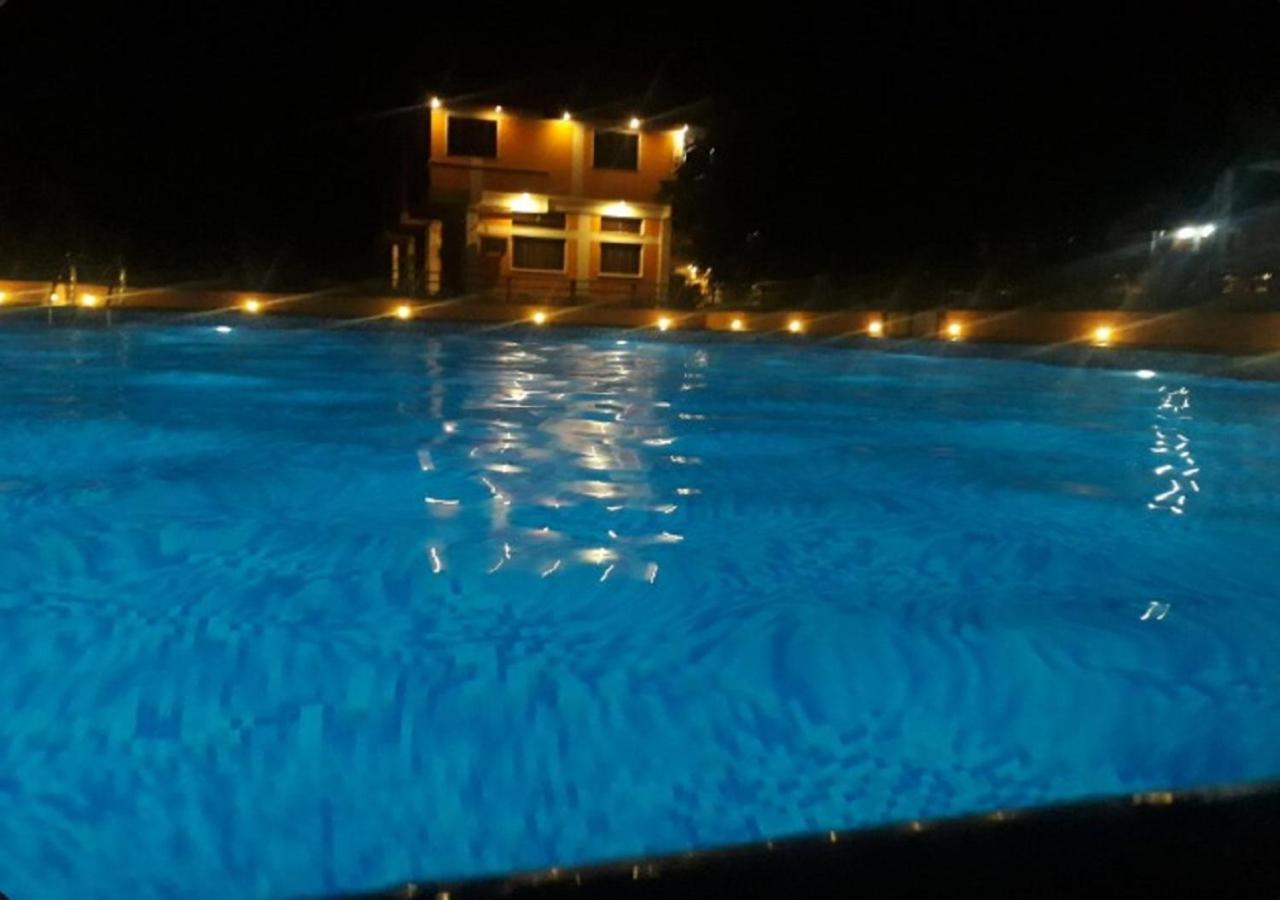 فندق Auro Wellness Castle بونديتْشيري المظهر الخارجي الصورة
