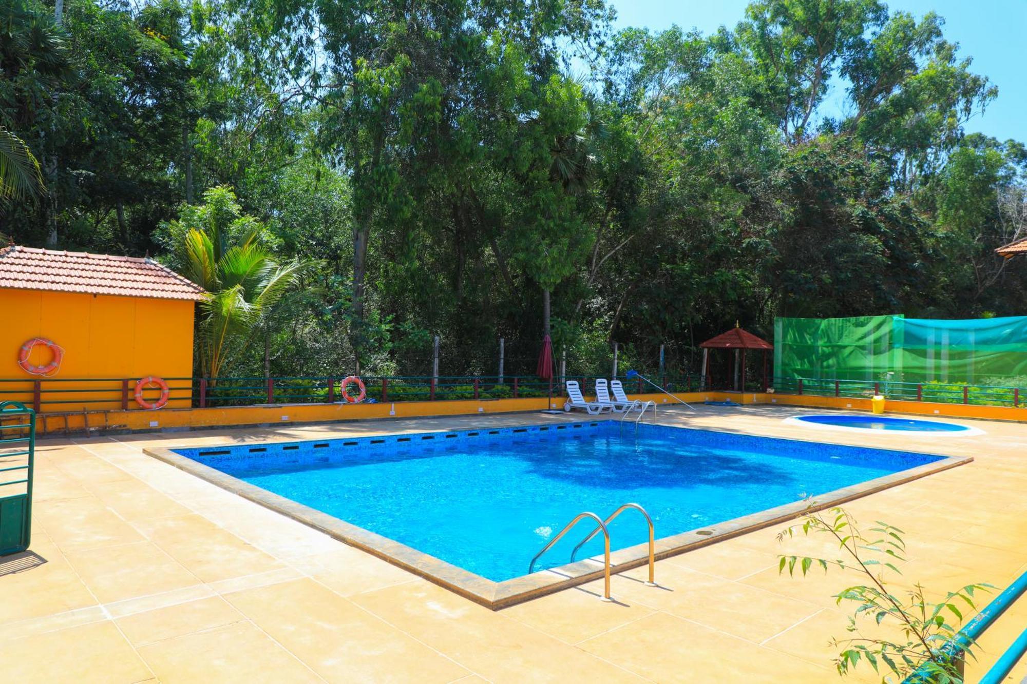فندق Auro Wellness Castle بونديتْشيري المظهر الخارجي الصورة