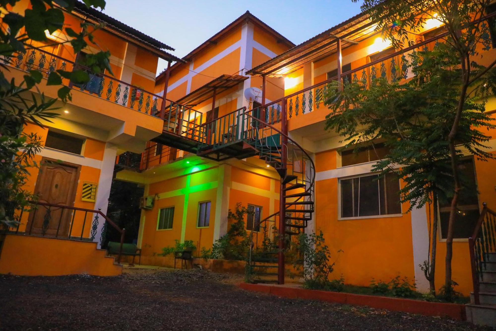 فندق Auro Wellness Castle بونديتْشيري المظهر الخارجي الصورة