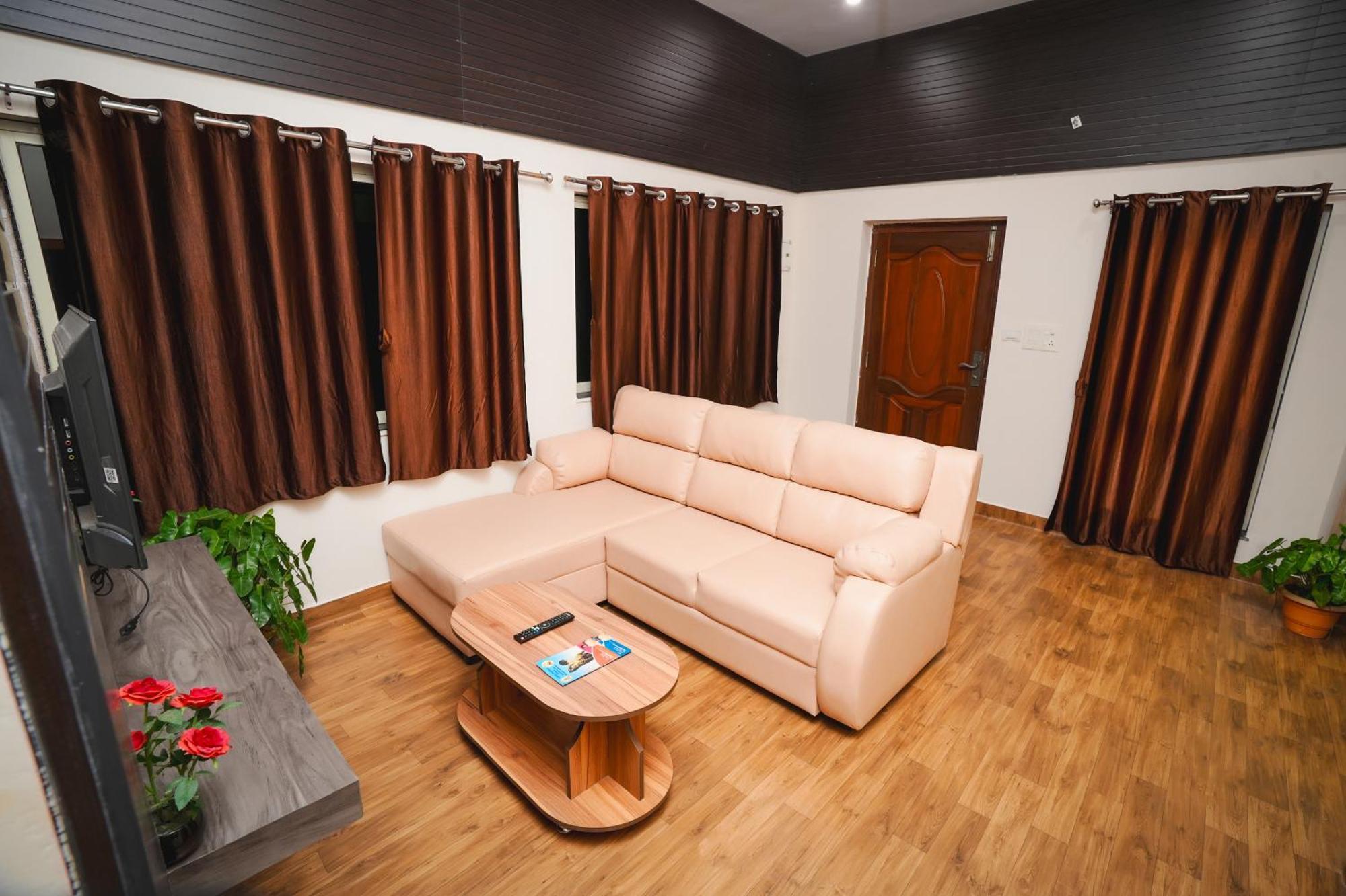 فندق Auro Wellness Castle بونديتْشيري المظهر الخارجي الصورة