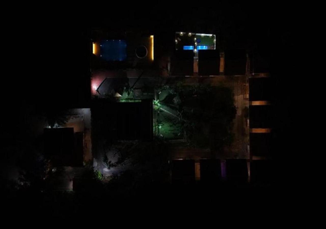 فندق Auro Wellness Castle بونديتْشيري المظهر الخارجي الصورة